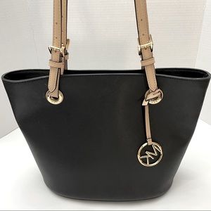 LIKE NEW!!! MICHEL KORS HANDBAG
